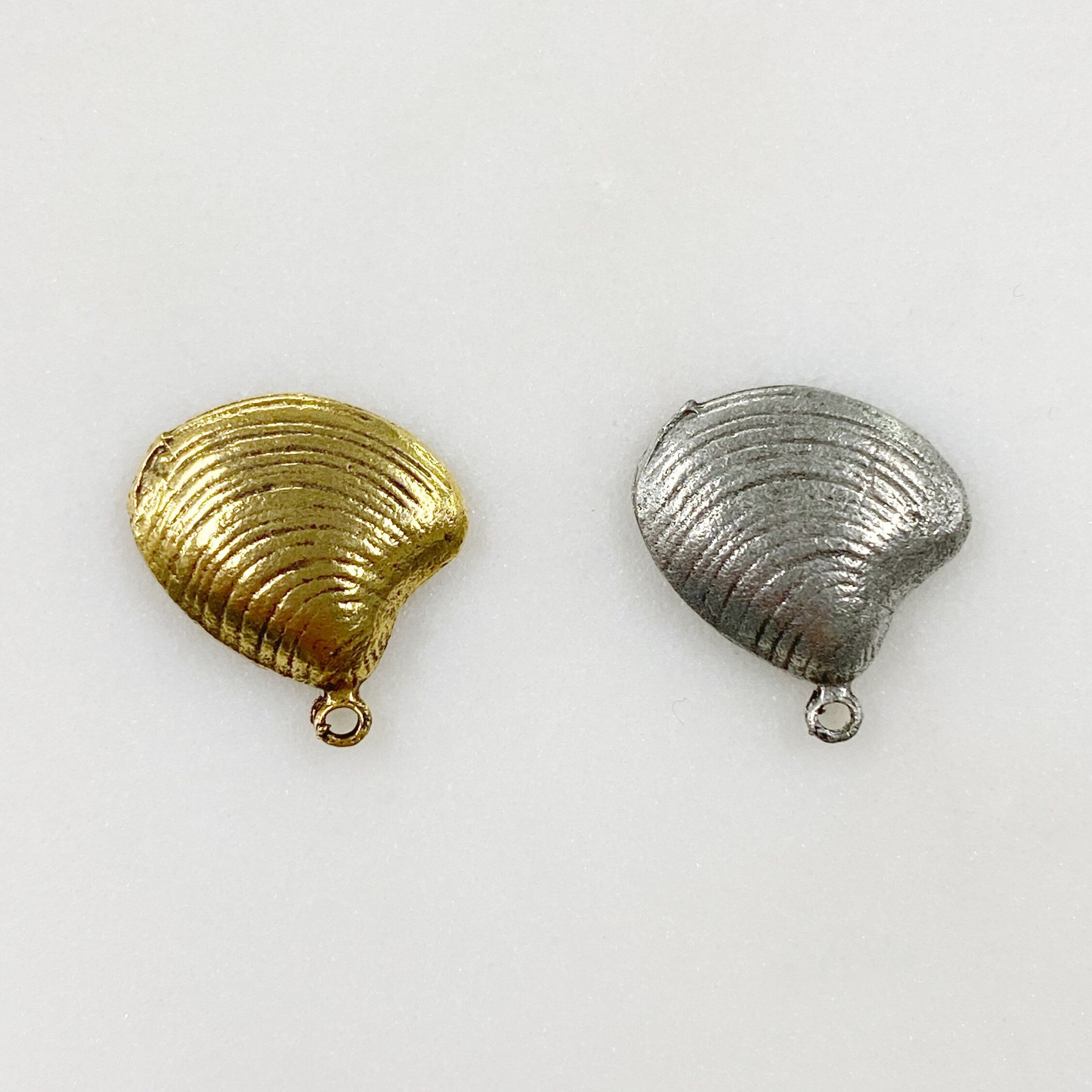 Pewter Sea Shell Charm Antique Gold or Antique Silver (2pc)