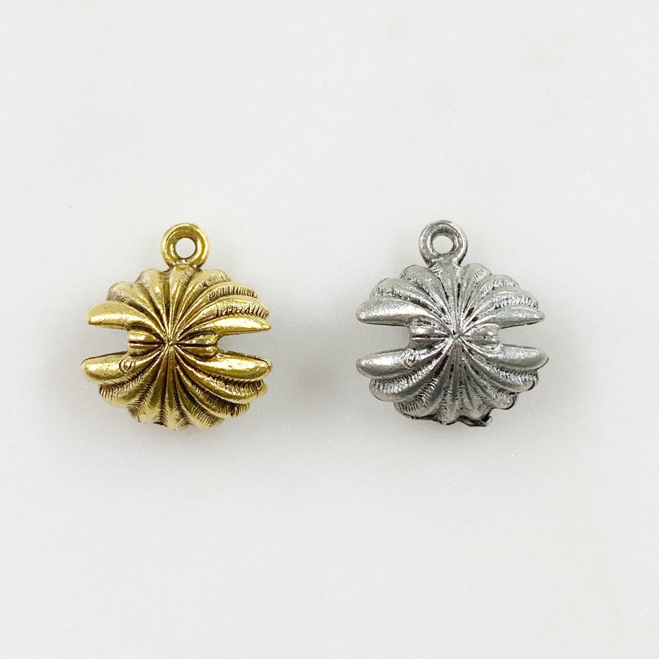 Pewter Sea Shell Oyster Pearl Charm Antique Gold or Antique (2pc)