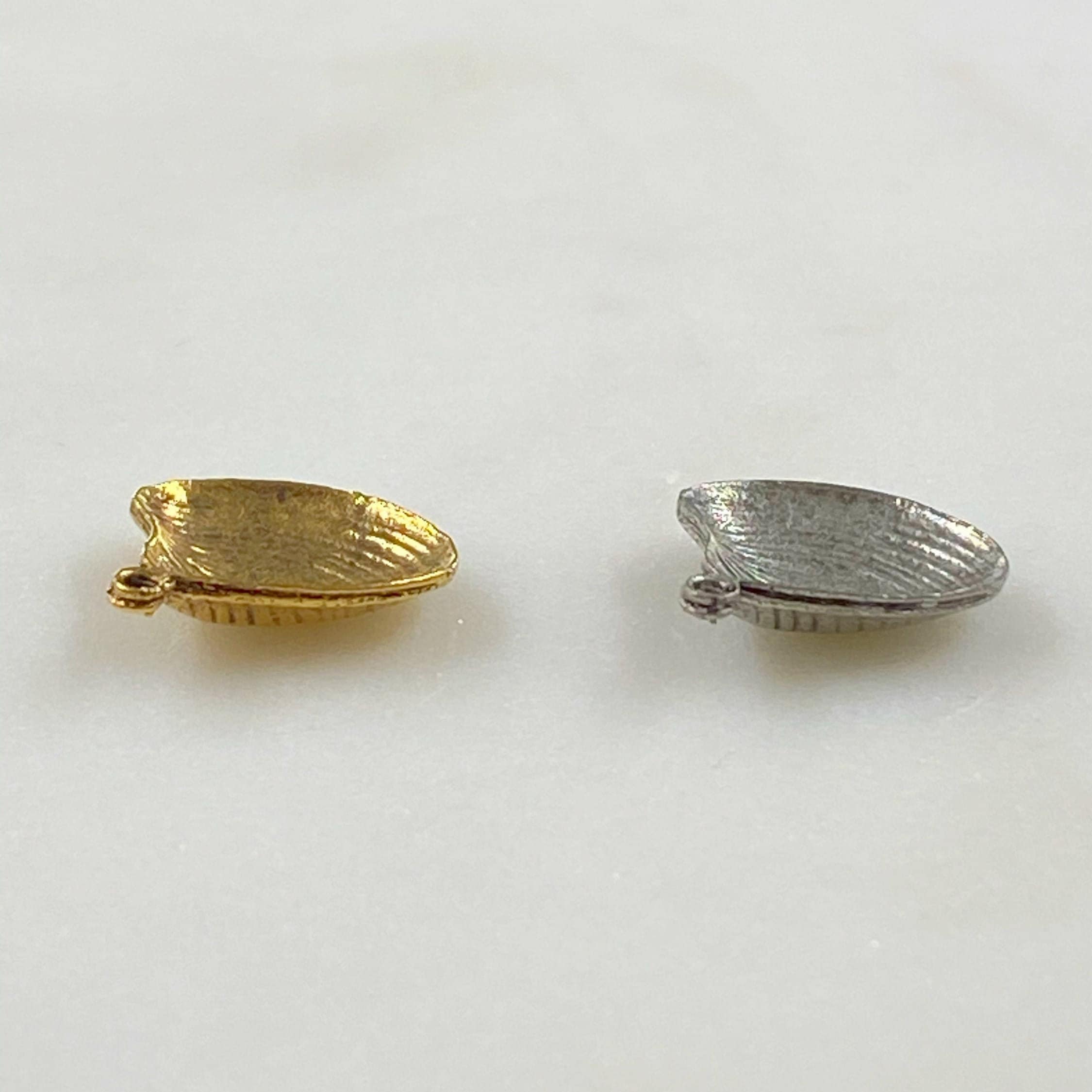 Pewter Sea Shell Charm Antique Gold or Antique Silver (2pc)