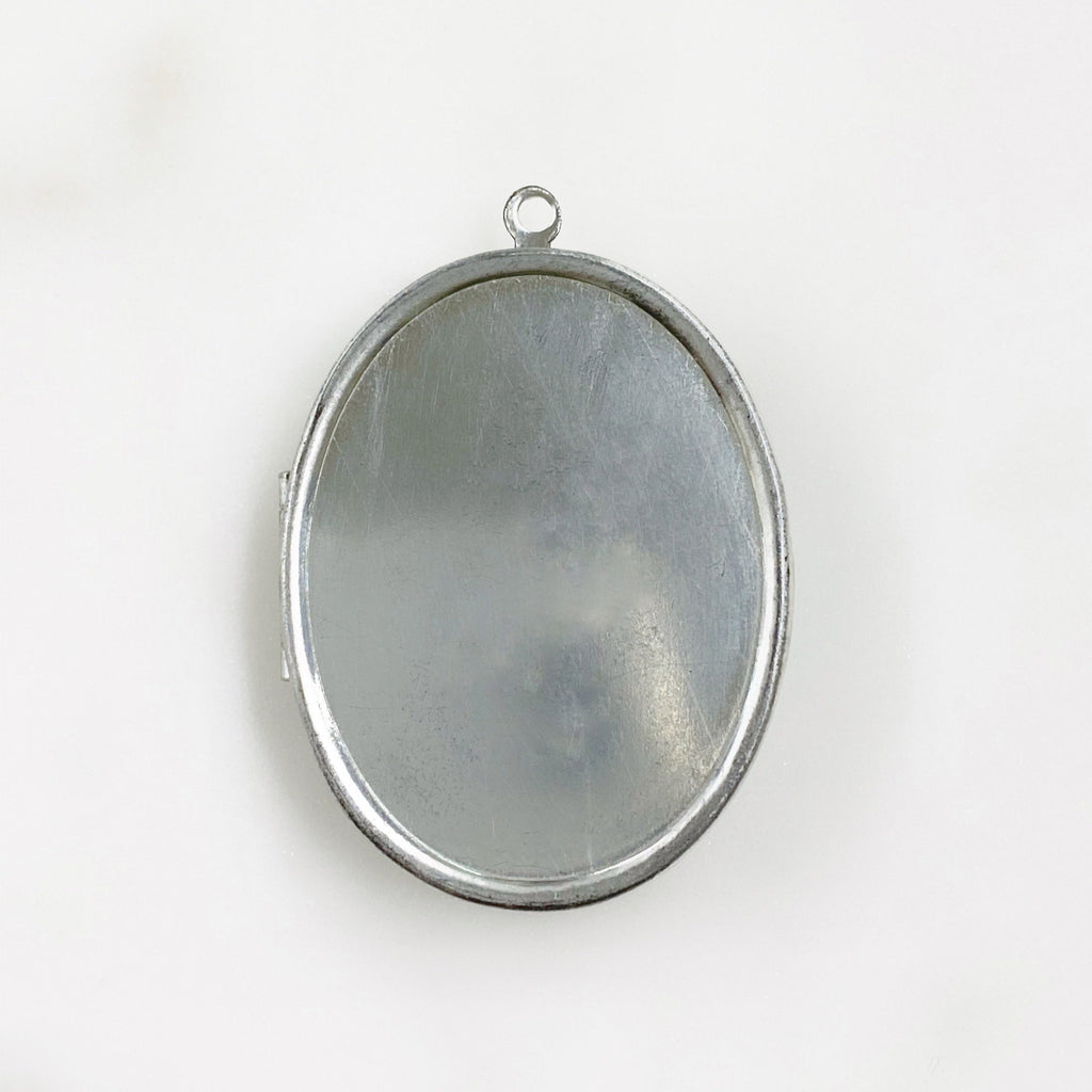 Base Metal Large Oval Silver Locket Charm Locket Friendship & Love