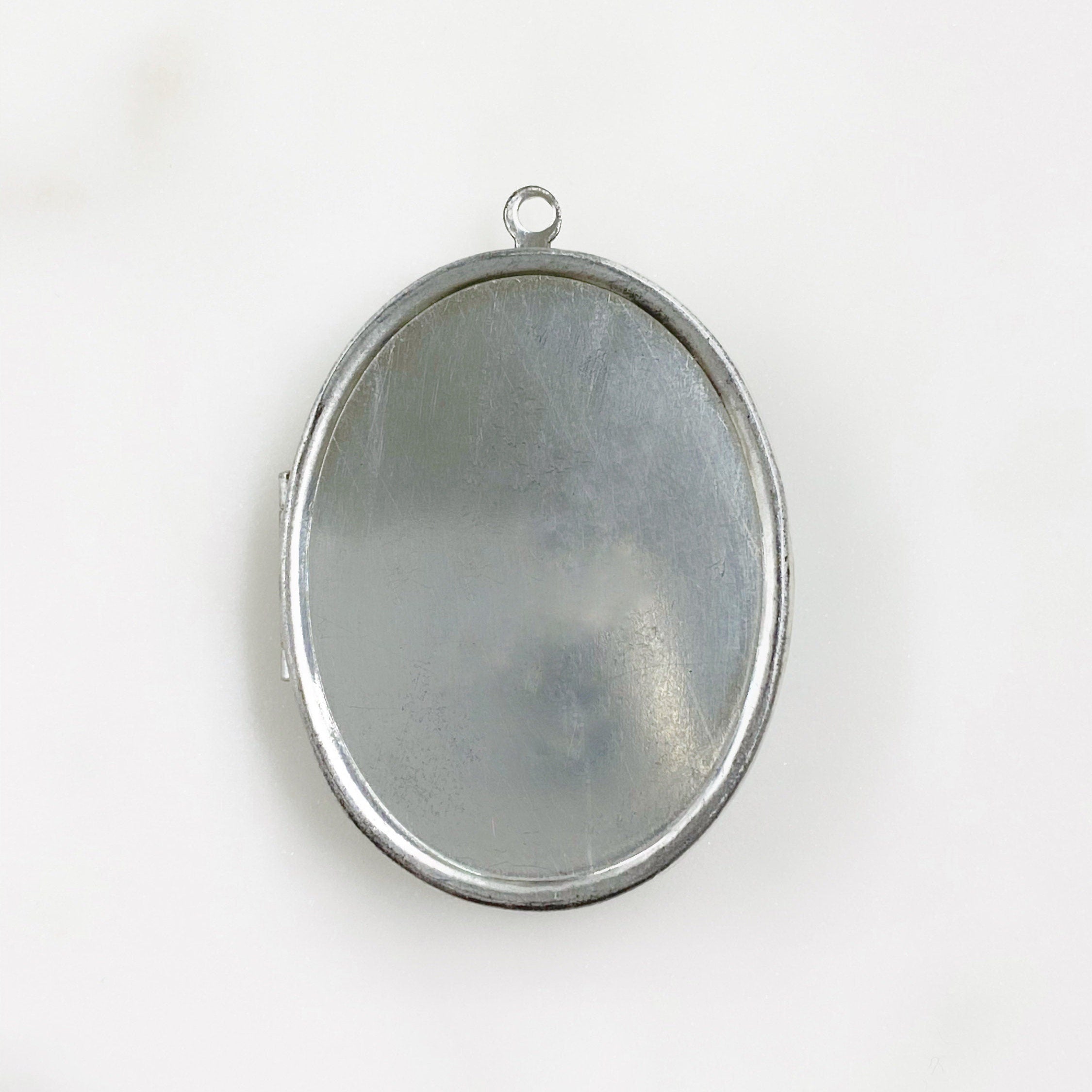Base Metal Large Oval Silver Locket Charm Locket Friendship & Love