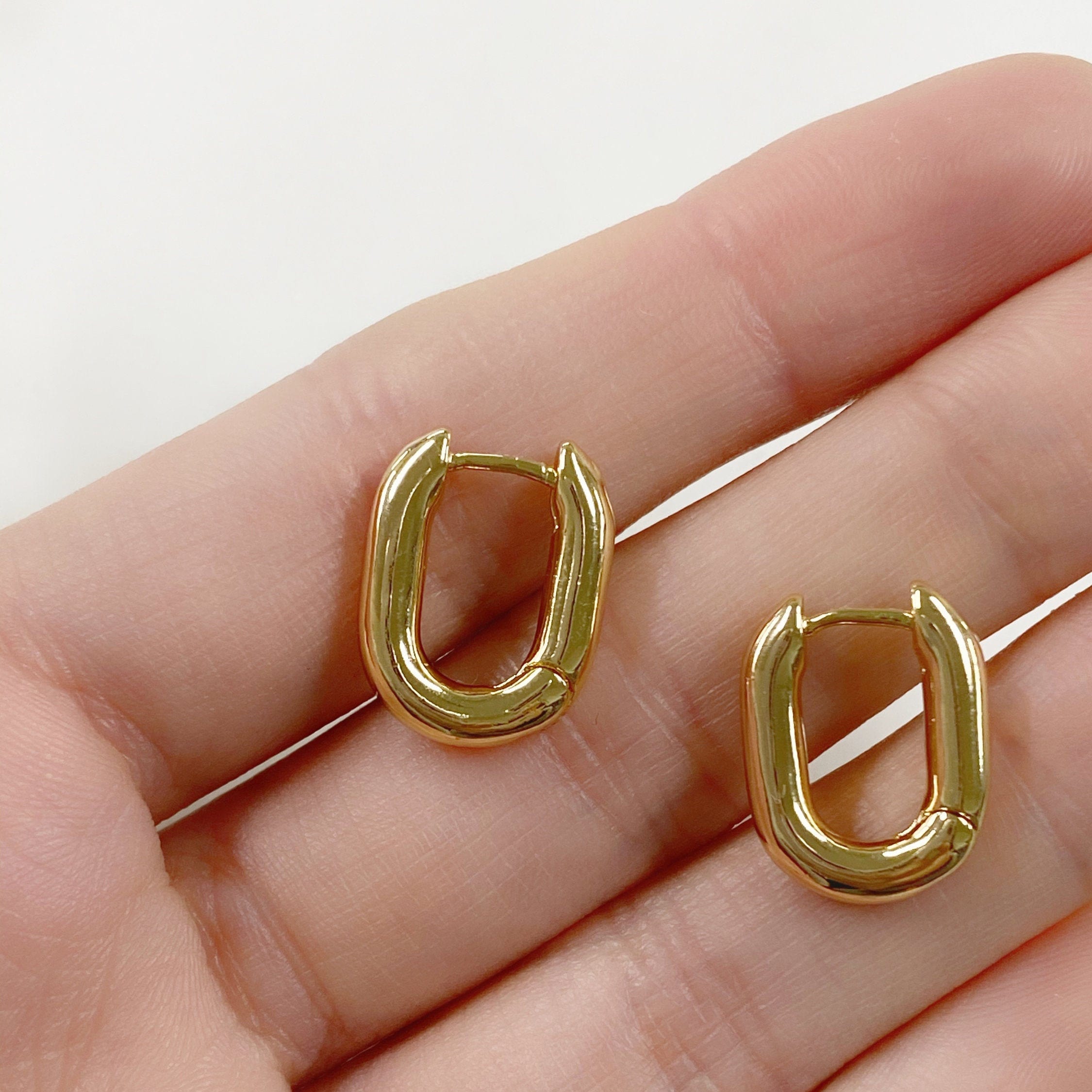 15mmx10mm Gold Plated Rounded Square Hoops Semi Thick Rounded Square (2pc)