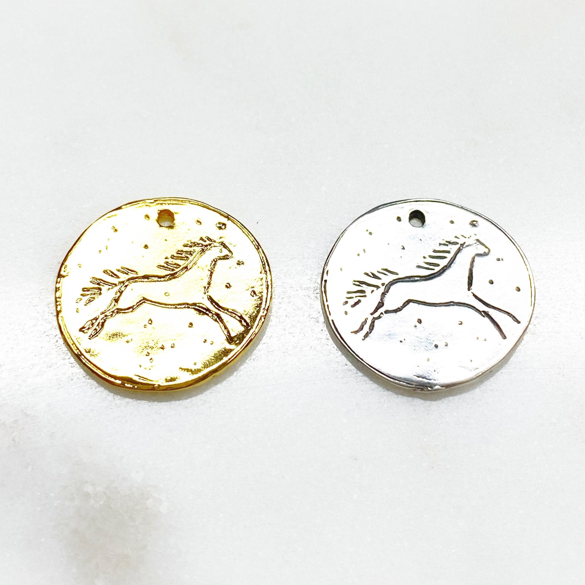 18mm Sterling Silver or Vermeil Horse Drawing Circle Coin Medallion Charm