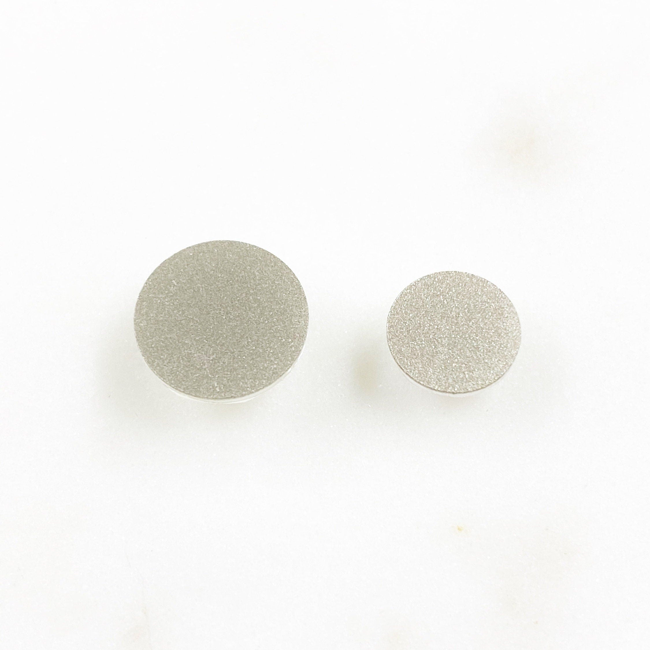 40SS=8.71mm-8.67mm or 48SS=10.91-11.3mm Swarovski (10pc)