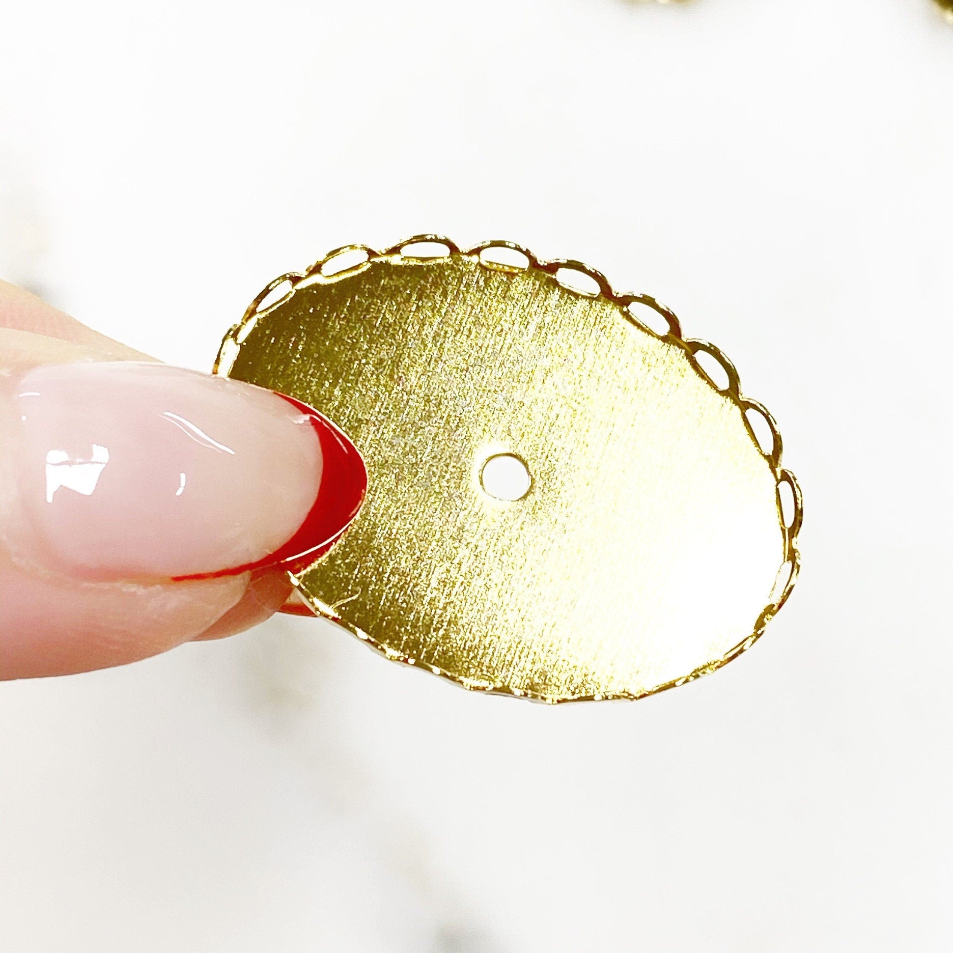 Base Metal 30mm Cameo Setting Gold or Silver (4pc)