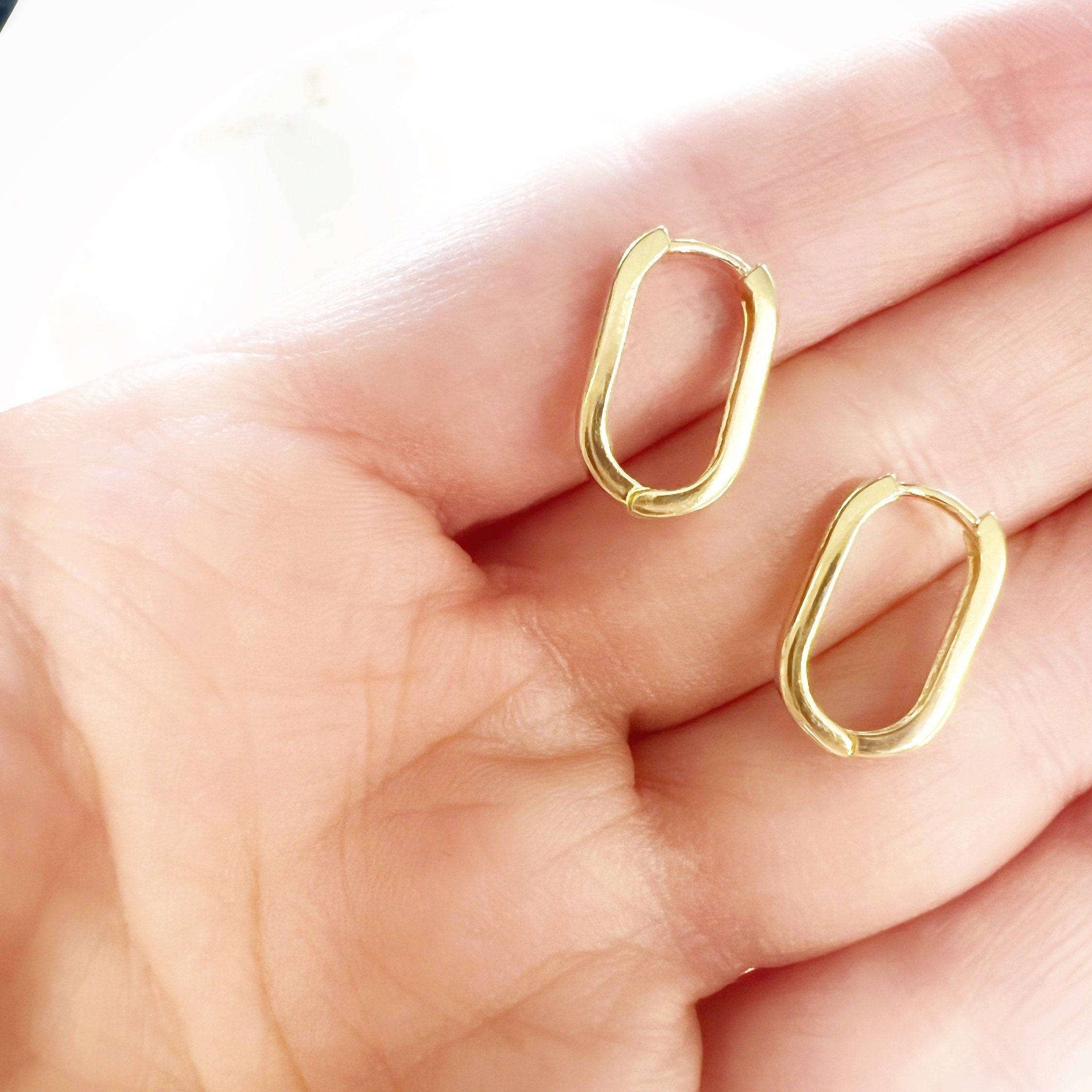Gold Filled or Gold Plated 18KT Rounded Square Hoops Semi Thick Rounded (2pc)