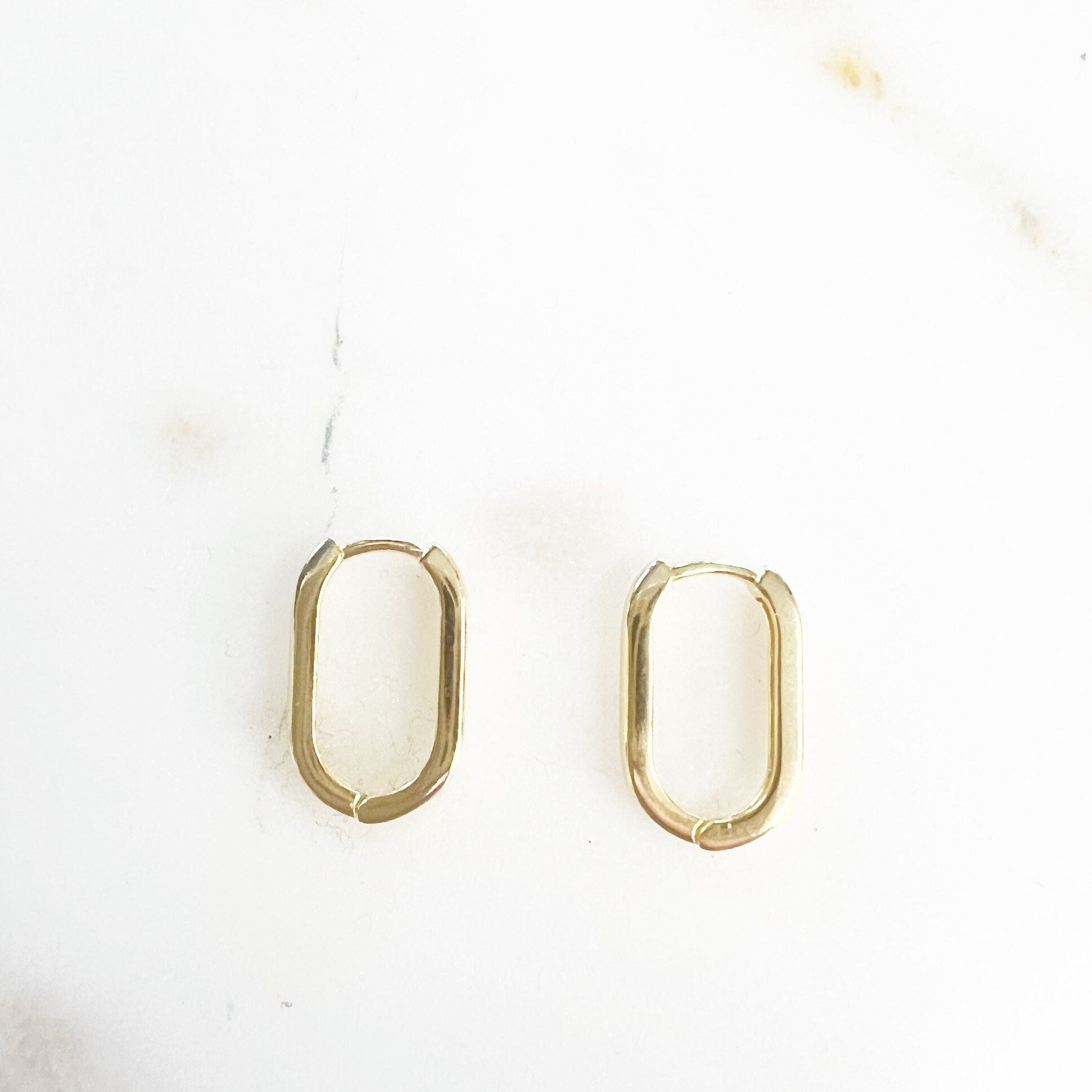 Gold Filled or Gold Plated 18KT Rounded Square Hoops Semi Thick Rounded (2pc)