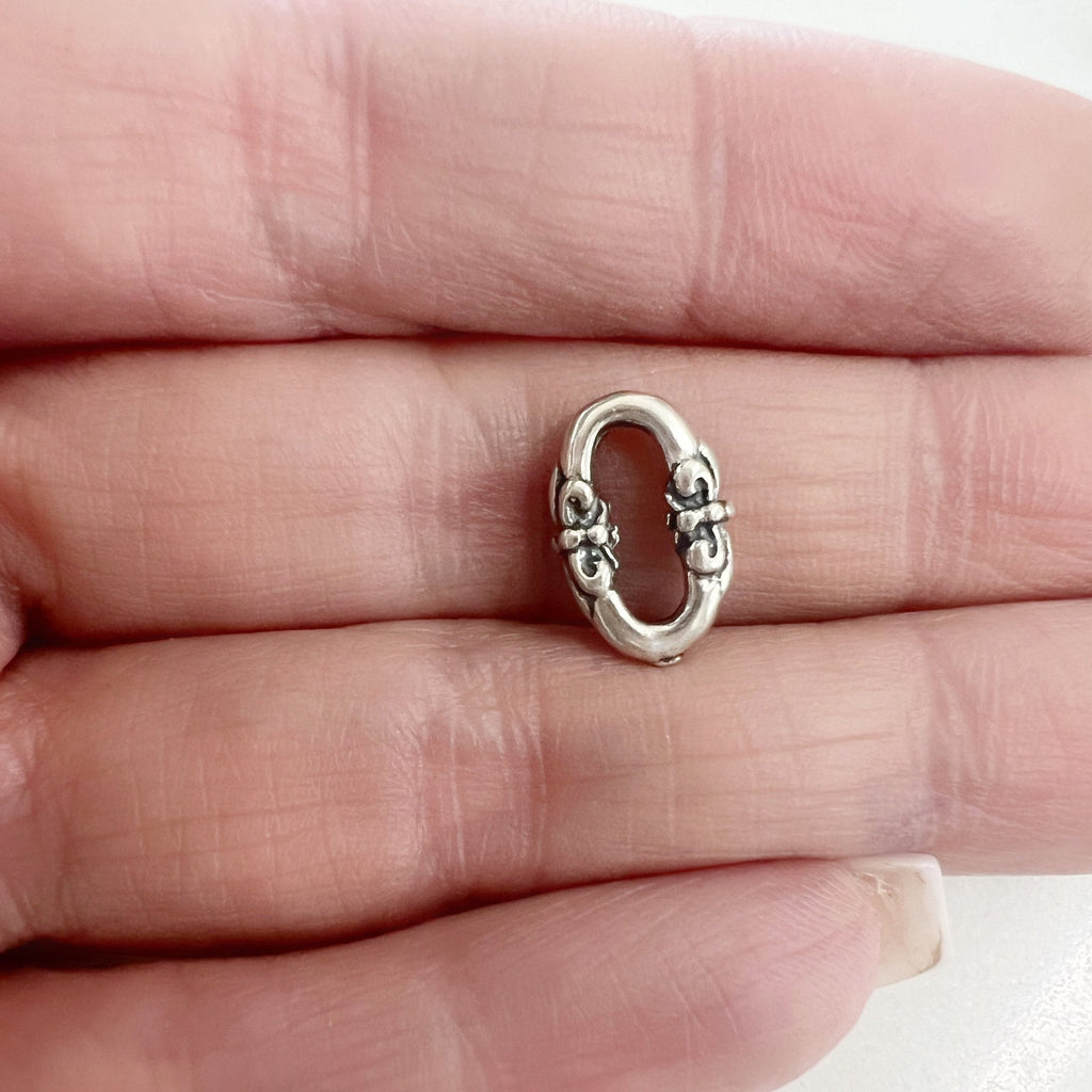 13mmx5mm Sterling Silver Thick Oval Fleur De Lis Design Connector Open Circle