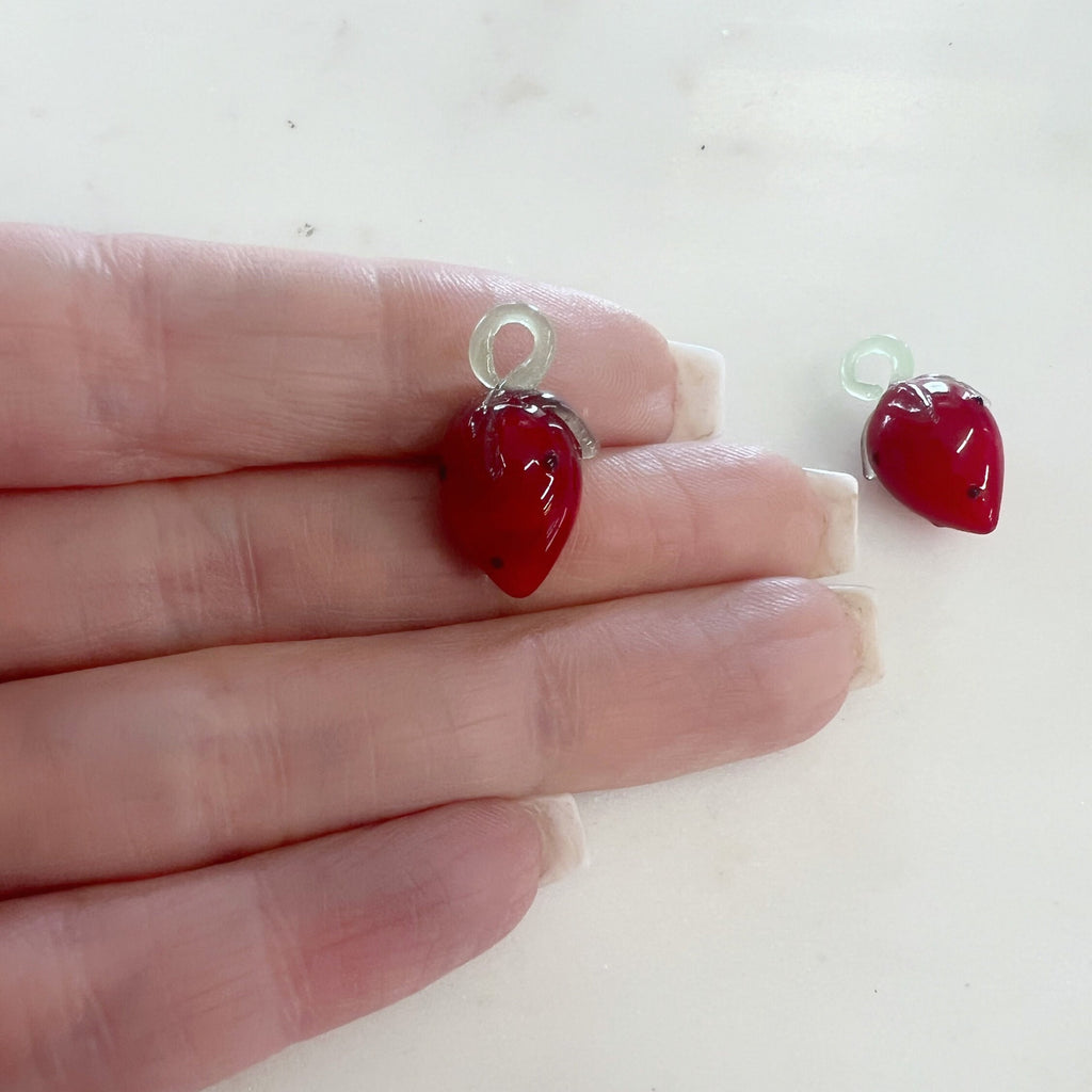 Red Glass Strawberries Strawberry Charm Juicy Fruit (2pc)