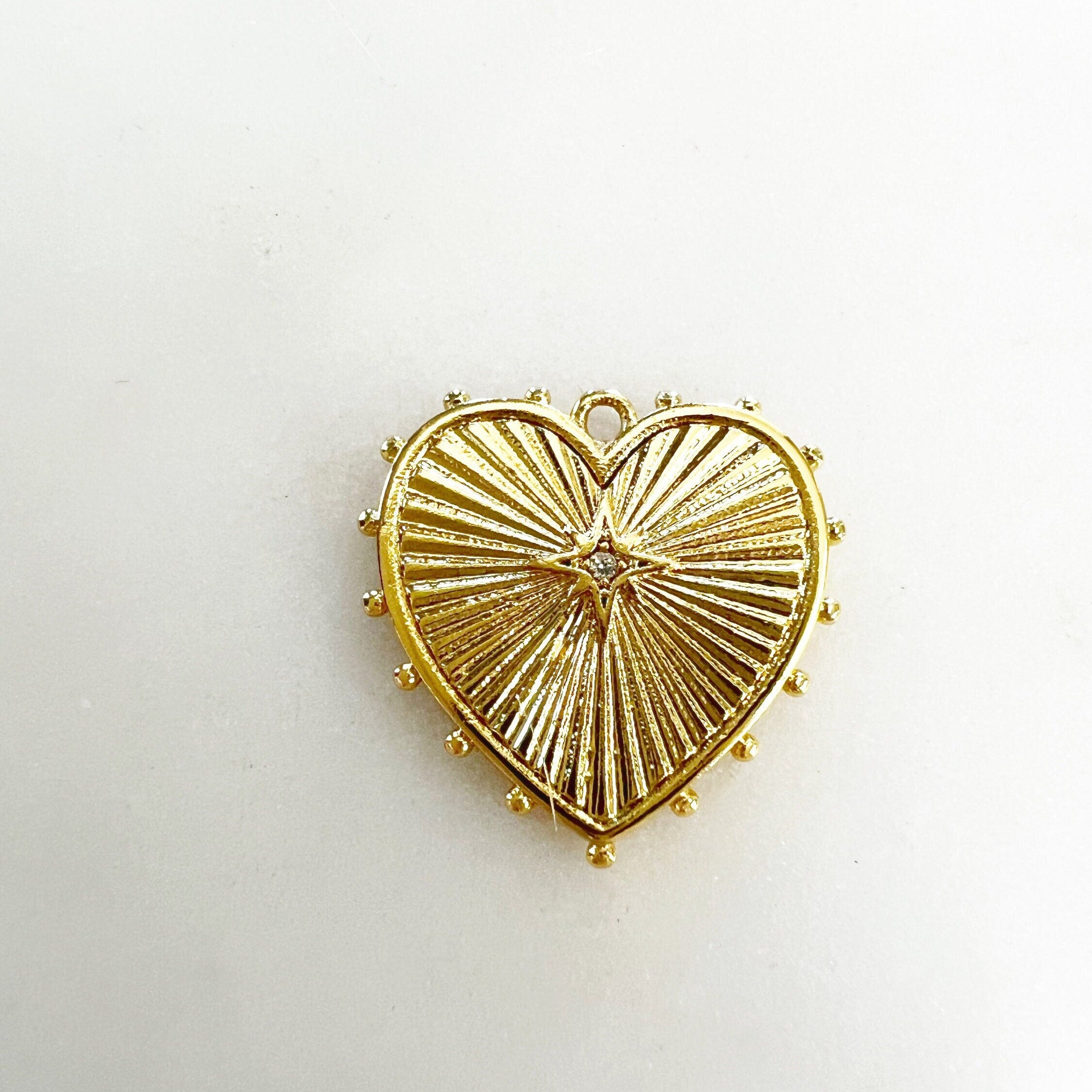 Gold Plated Detailed Modern Cubic Zirconia Heart Pendant Dotted