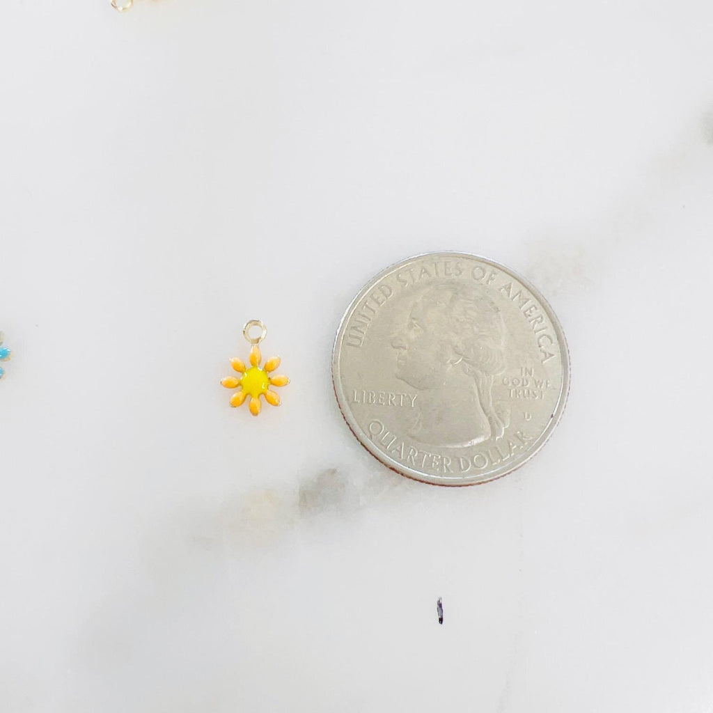 Gold Plated Dainty Daisy Flower Pendant Double Sided Nature Flower (5pc)