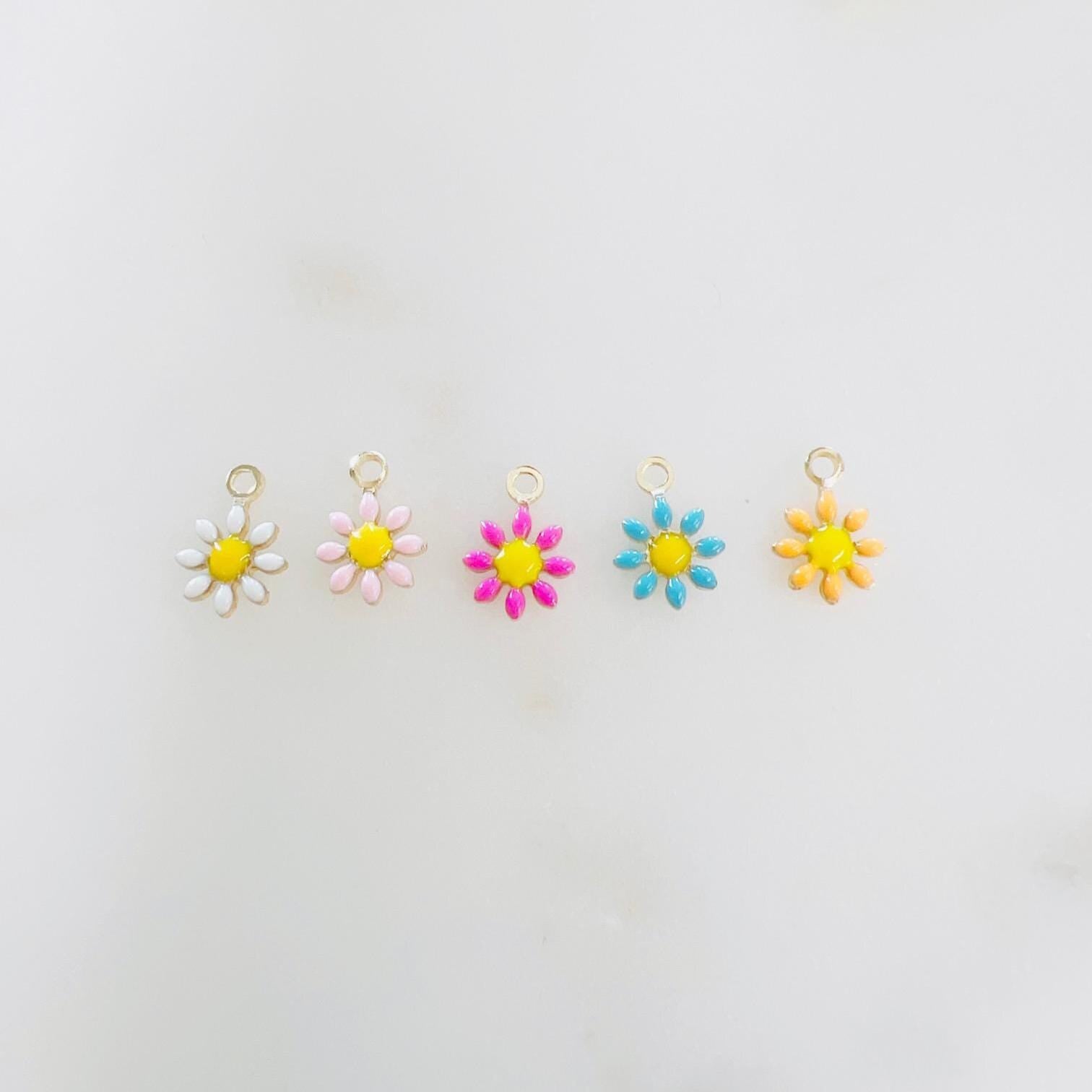 Gold Plated Dainty Daisy Flower Pendant Double Sided Nature Flower (5pc)